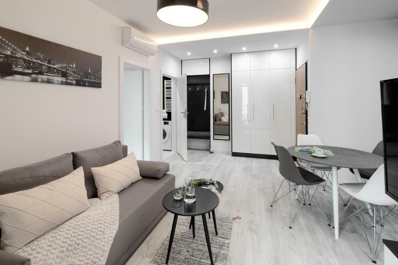 Native Apartments Lubelska 10 كراكوفيا المظهر الخارجي الصورة